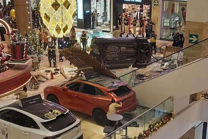 Muere joven de 22 años tras caída de vehículo en Centro Comercial de zona 11