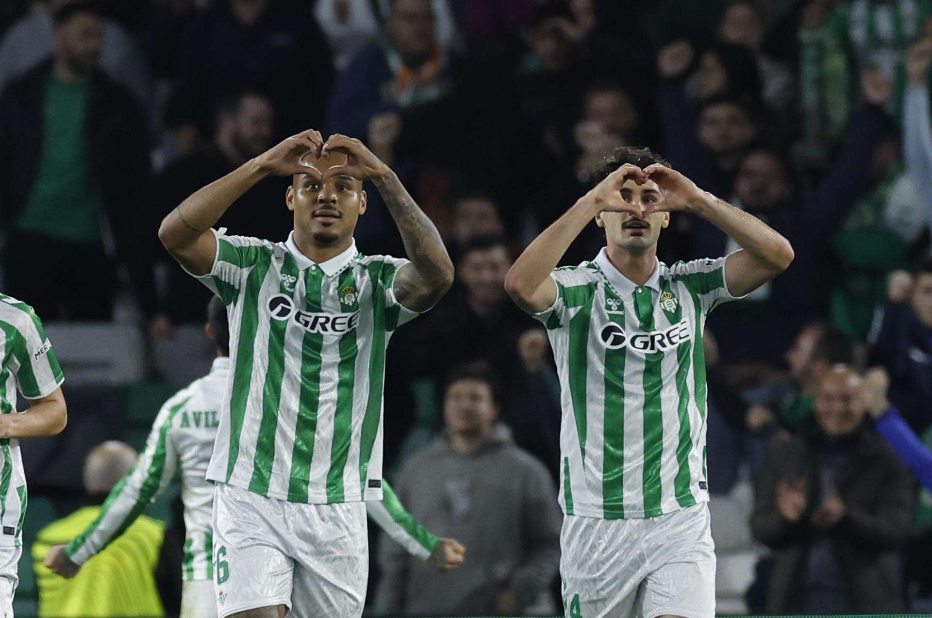 El Betis cumple sin mayores problemas y accede a la ronda previa a los octavos
