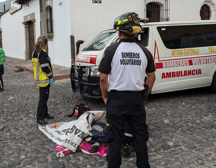 Mujer muere tras atropello en Antigua Guatemala