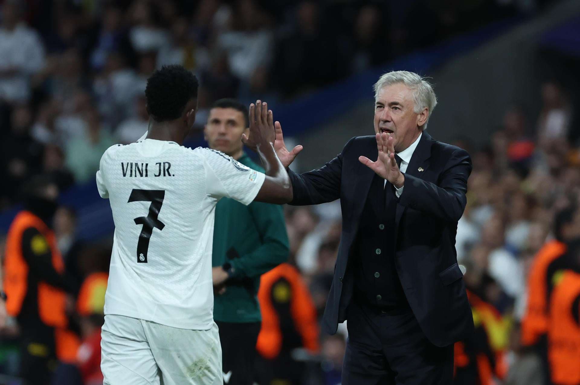 Ancelotti: «Creo que Vinícius está pensando elegir la gloria»