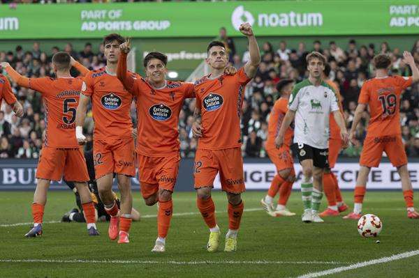 El Celta pasa de ronda con el ex racinguista Alfon como protagonista