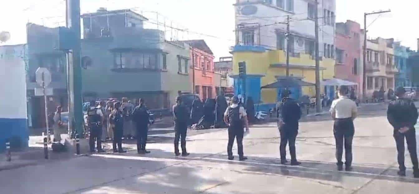 «¿Cómo pueden hacer esto?» Mujeres de Lev Tahor protestan en las afueras del Centro Alida España