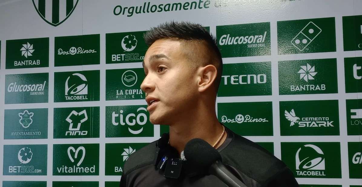 Óscar Santis: «Mi prioridad hoy en día es la Selección Nacional»