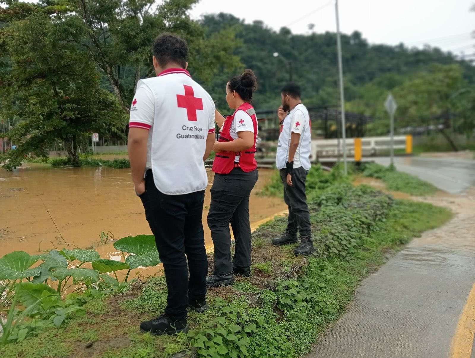 Inundaciones afectan la colonia El Manantial, Izabal