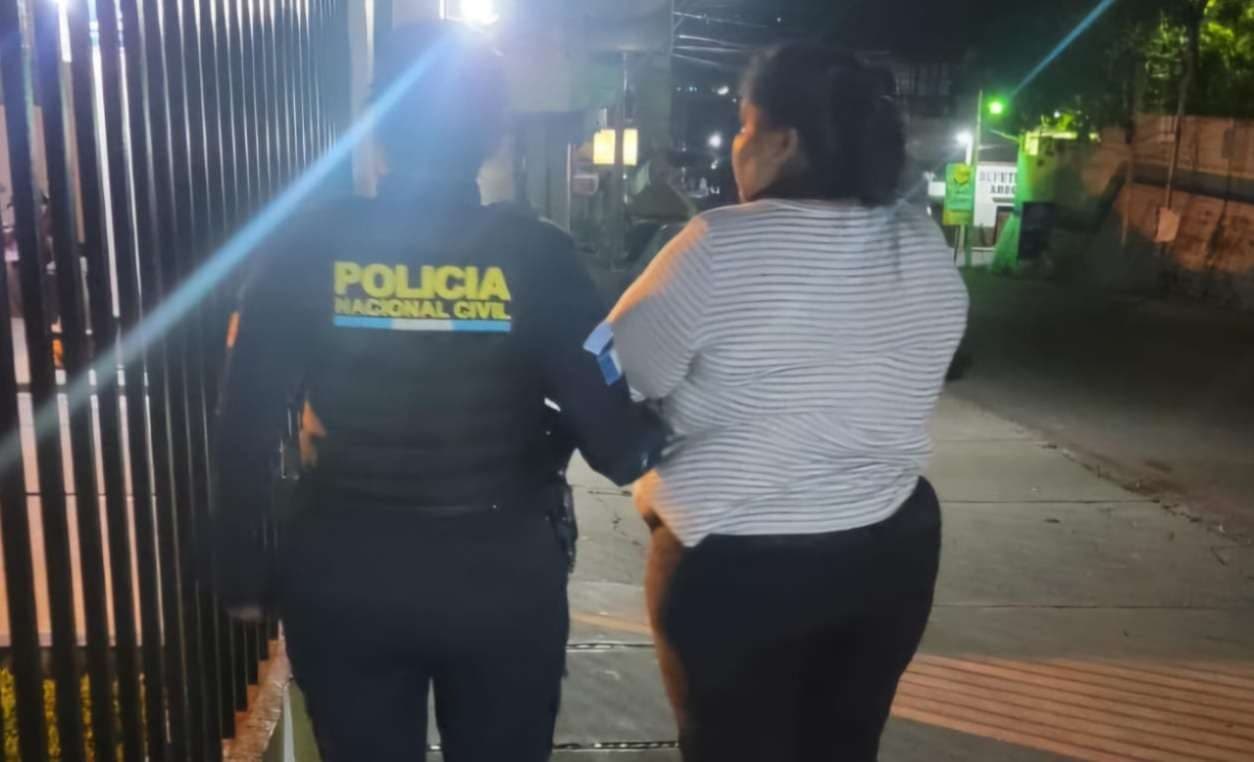 Mujer es capturada con 12 celulares robados en Esquipulas