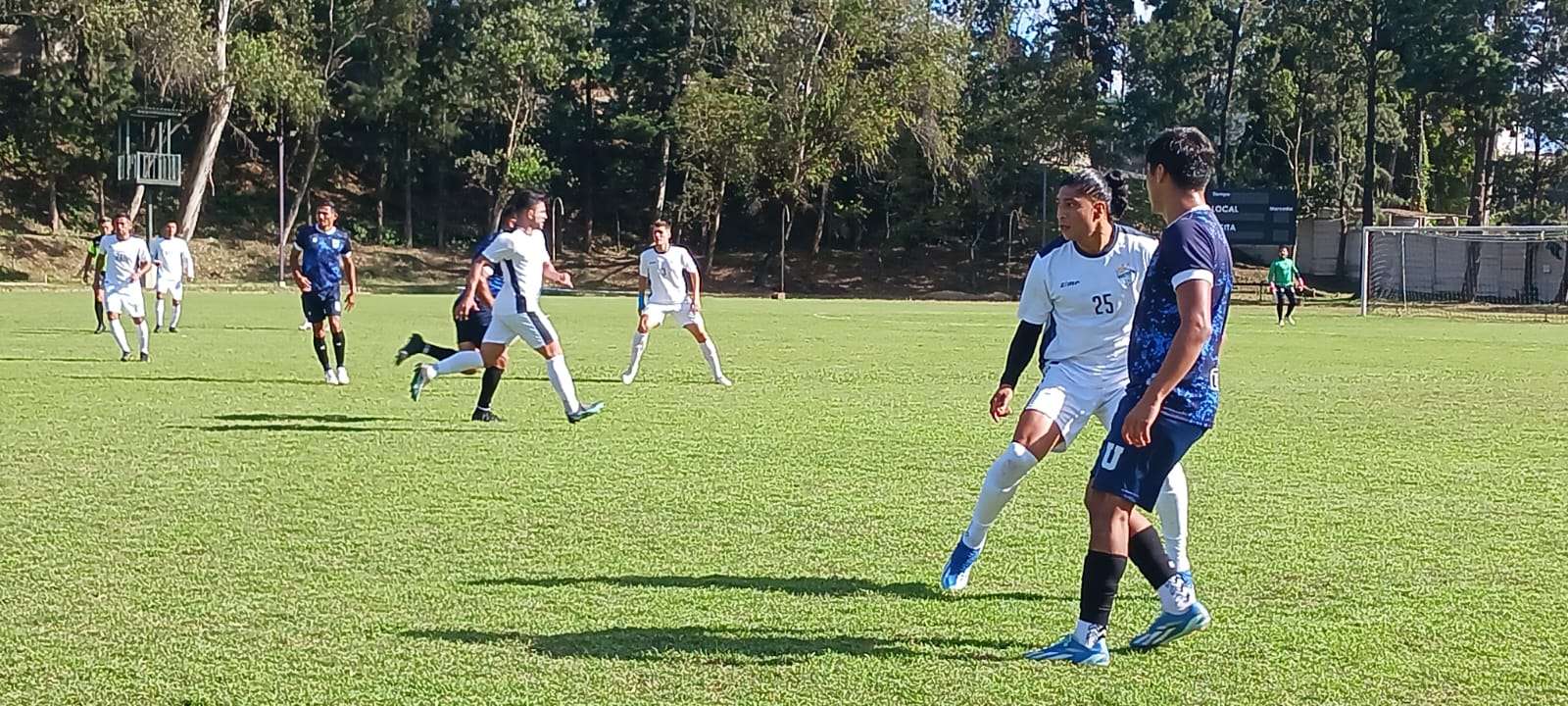 EN IMÁGENES | Cobán Imperial y CF Universidad disputan un amistoso en el Revolución