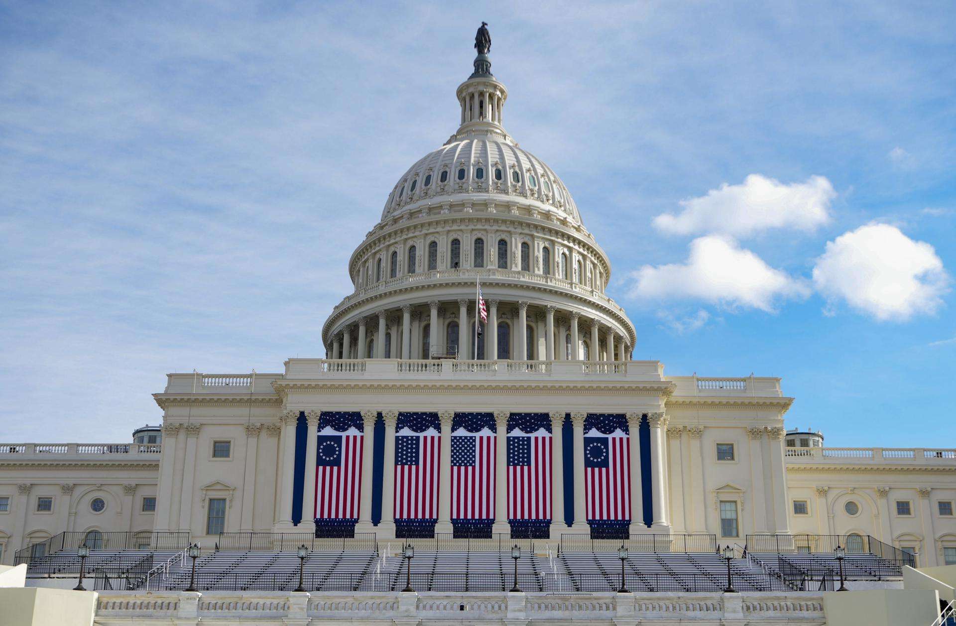 Abrazos, gritos y aplausos: la euforia se desata en Washington con la investidura de Trump