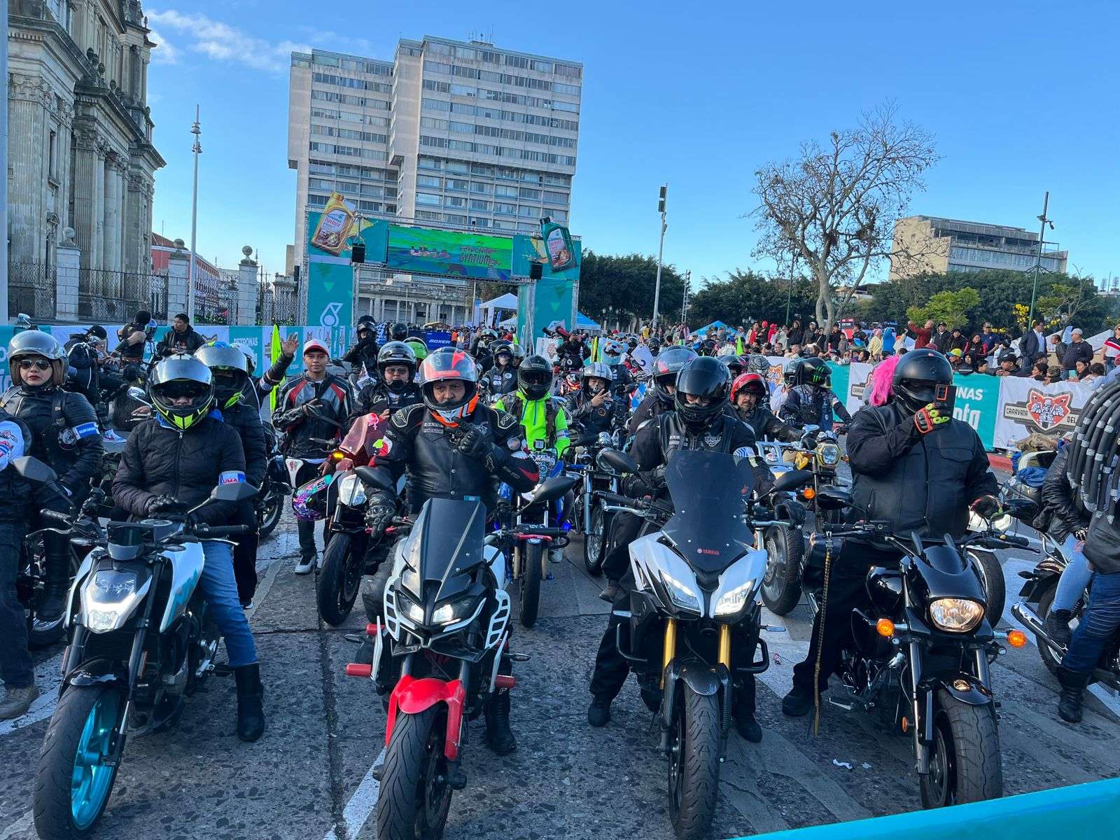 Miles de motoristas peregrinan hacia Esquipulas