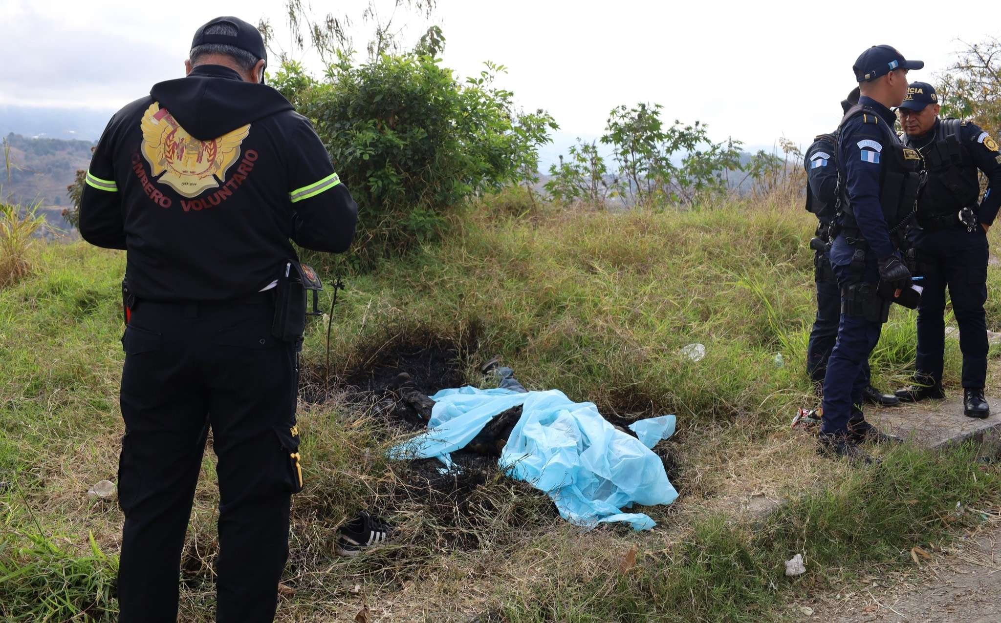 Hallan cuerpo carbonizado en terreno baldío en Ruta al Atlántico