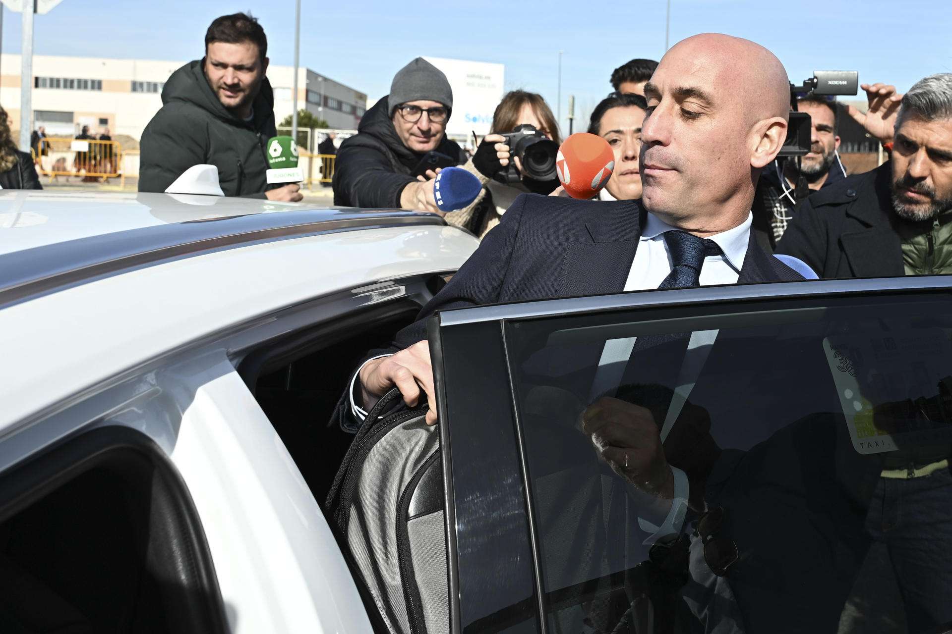 Rubiales, condenado a 10 mil 800 euros de multa por el beso a Hermoso