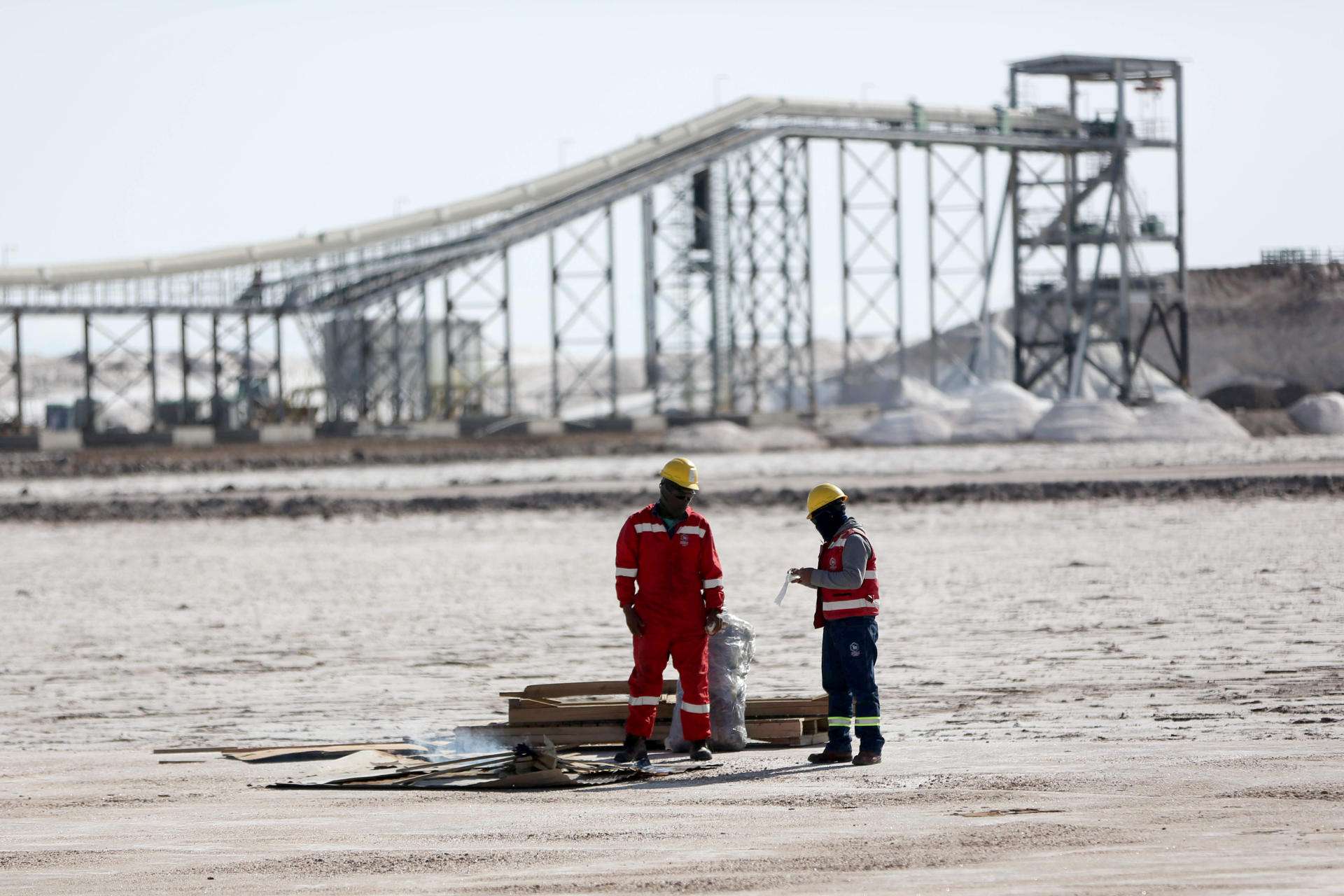 Alertan sobre «grandes daños» en el medioambiente por la extracción de litio en Bolivia