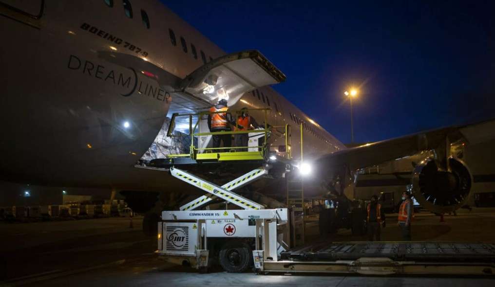 EN VIDEO | Accidente de avión en Toronto deja varias personas heridas