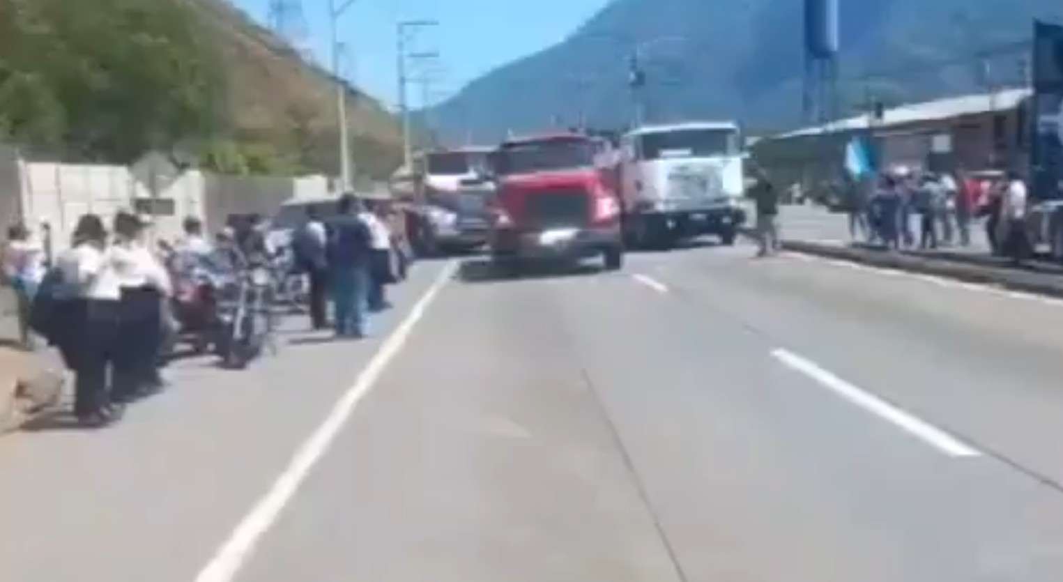 Actualización | Liberan paso en el km 35 de Ruta al Pacífico