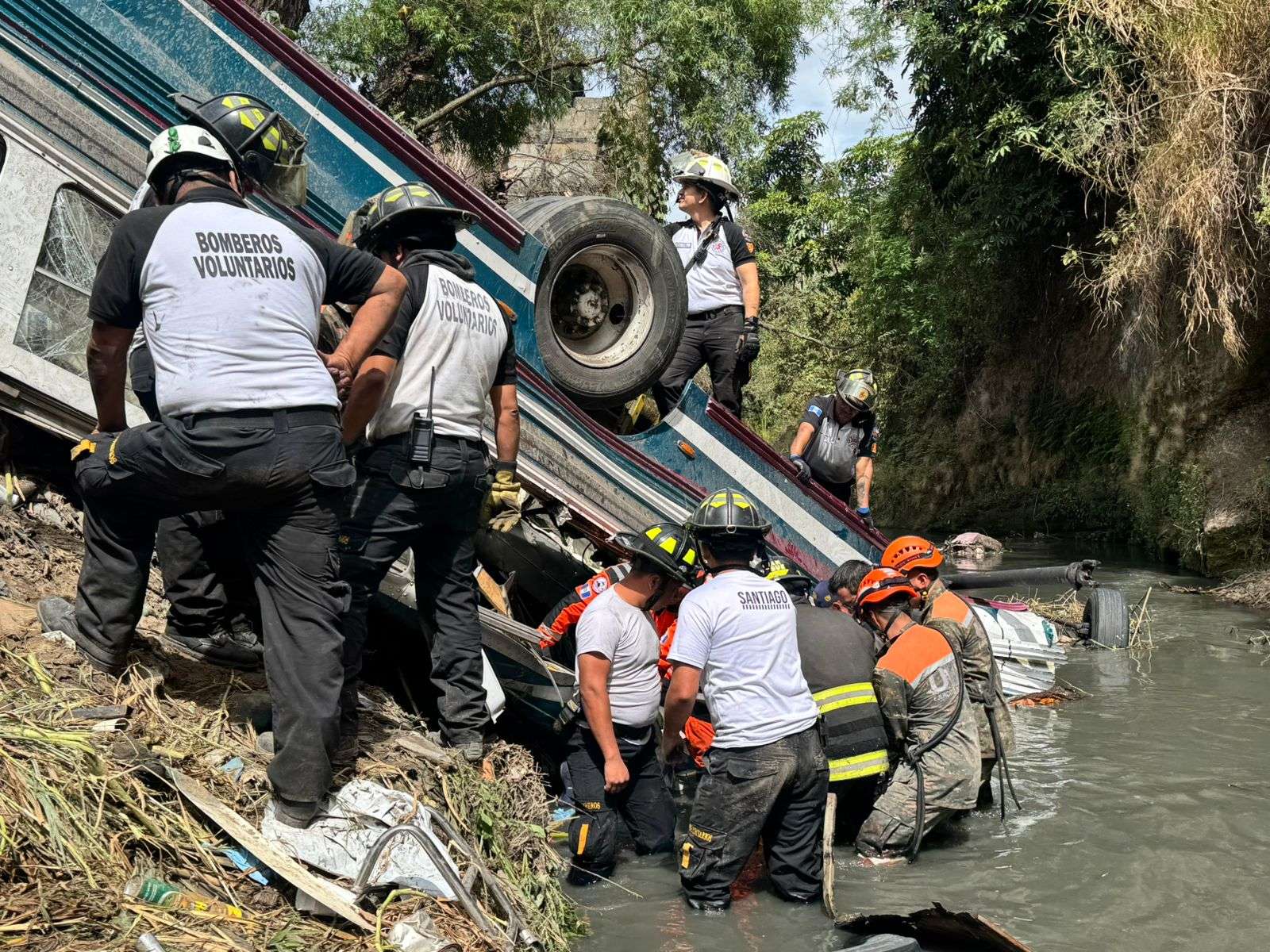 Más de 50 muertos tras accidente en Calzada La Paz ¡Este es el registro de víctimas!