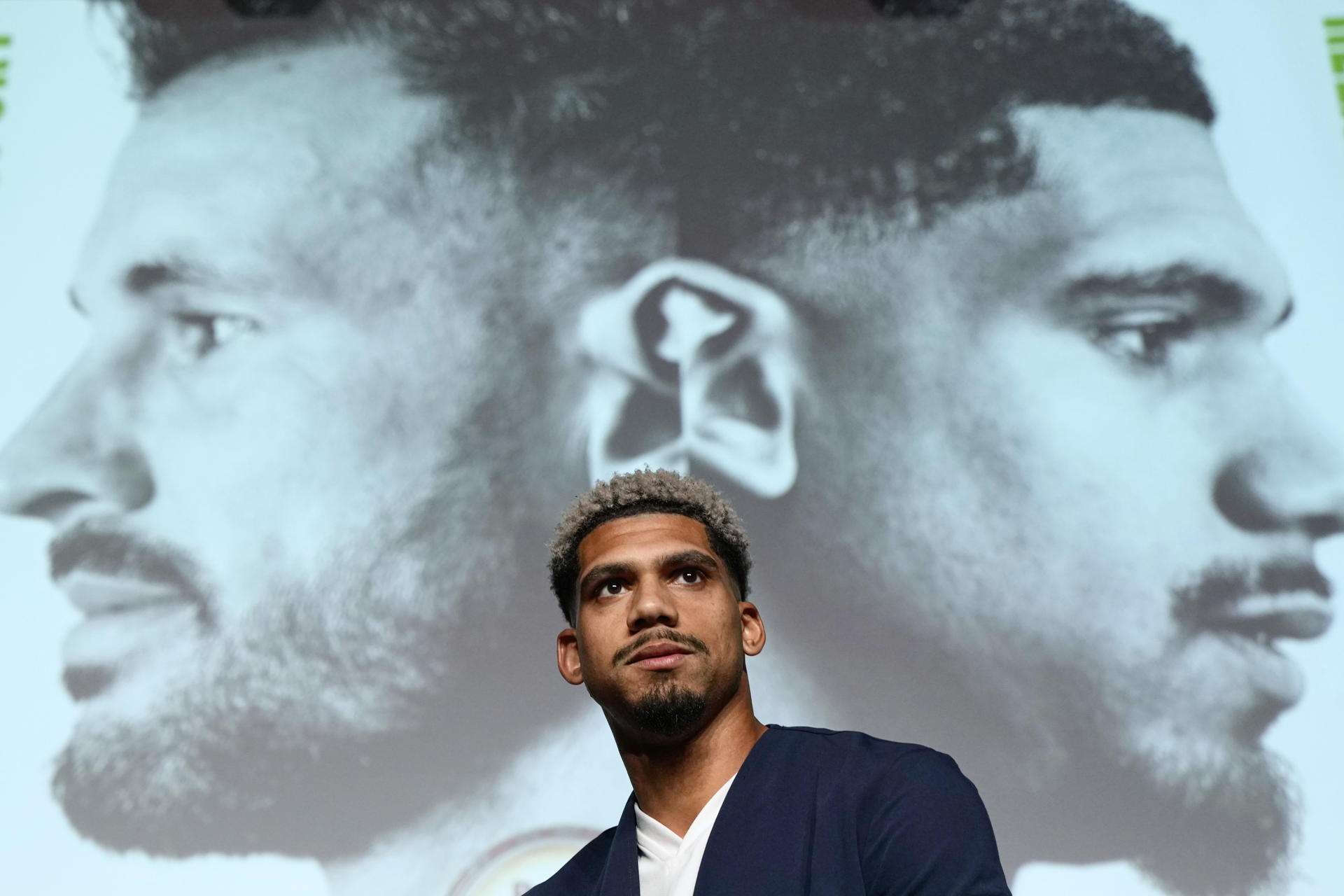 Araujo: «El objetivo claro es ganar LaLiga»