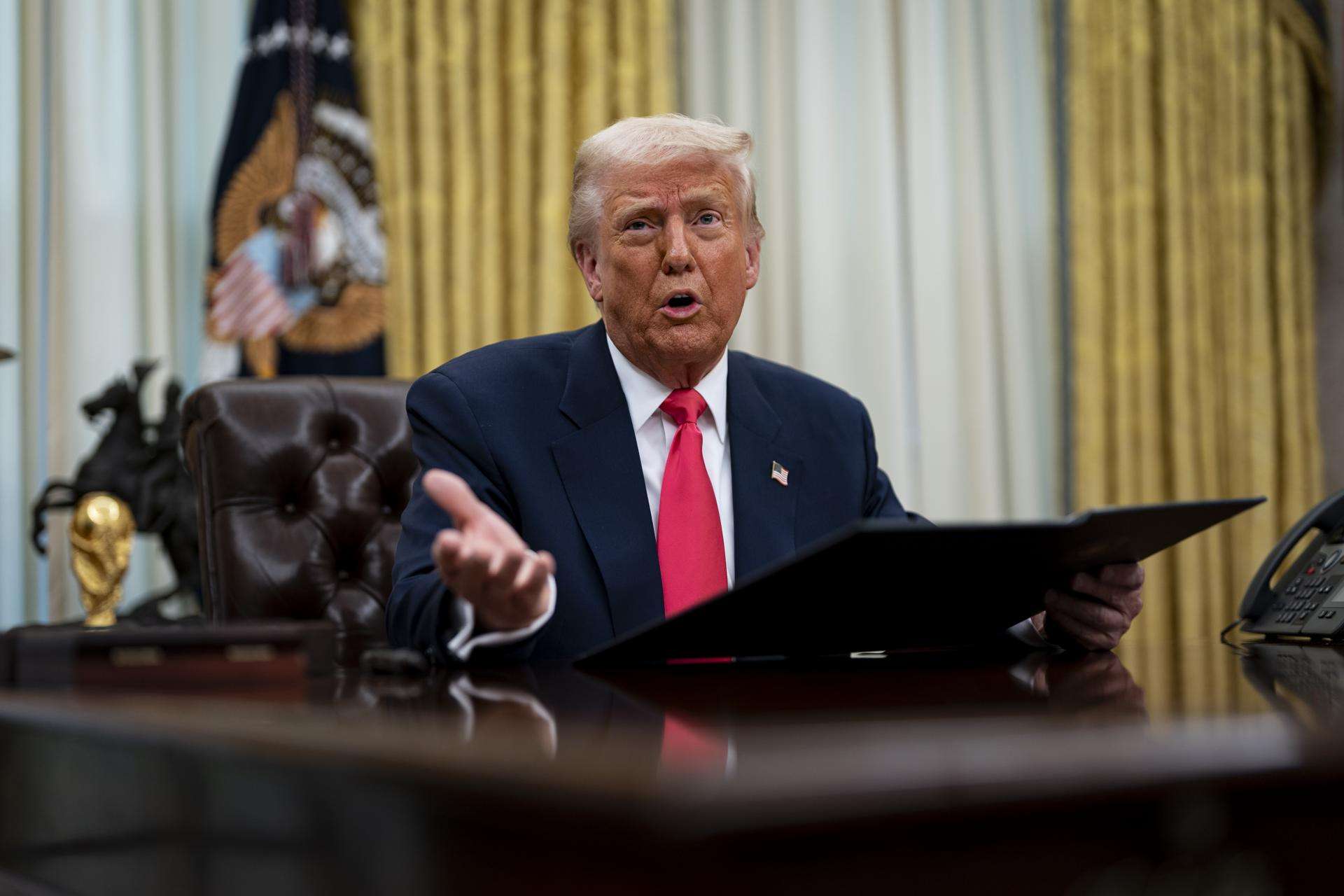 Trump anuncia que duplicará hasta el 50 % los aranceles al acero y al aluminio canadienses