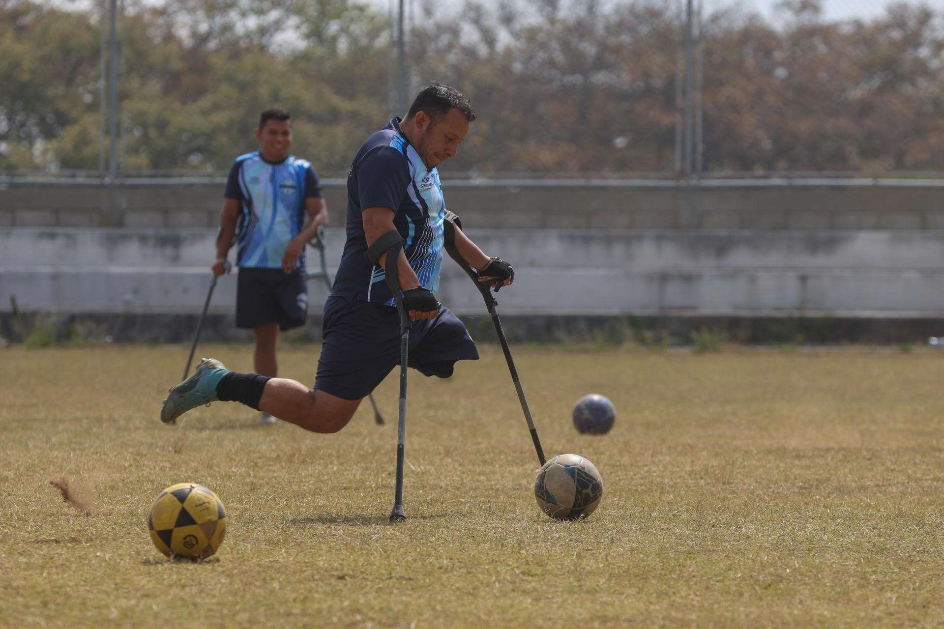 La selección de Guatemala se prepara para el premundial de fútbol para amputados