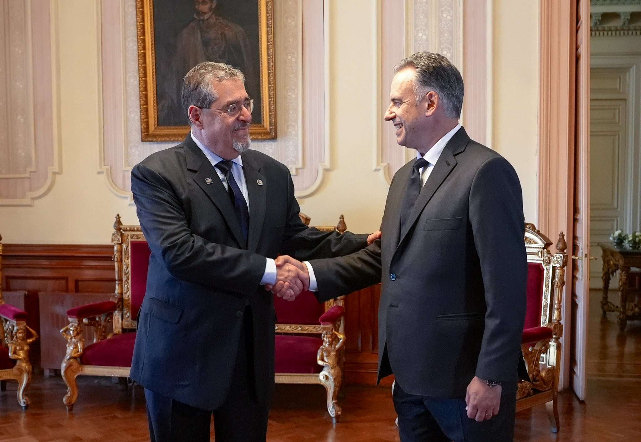 Guatemala y Uruguay reafirman lazos de cooperación bilateral