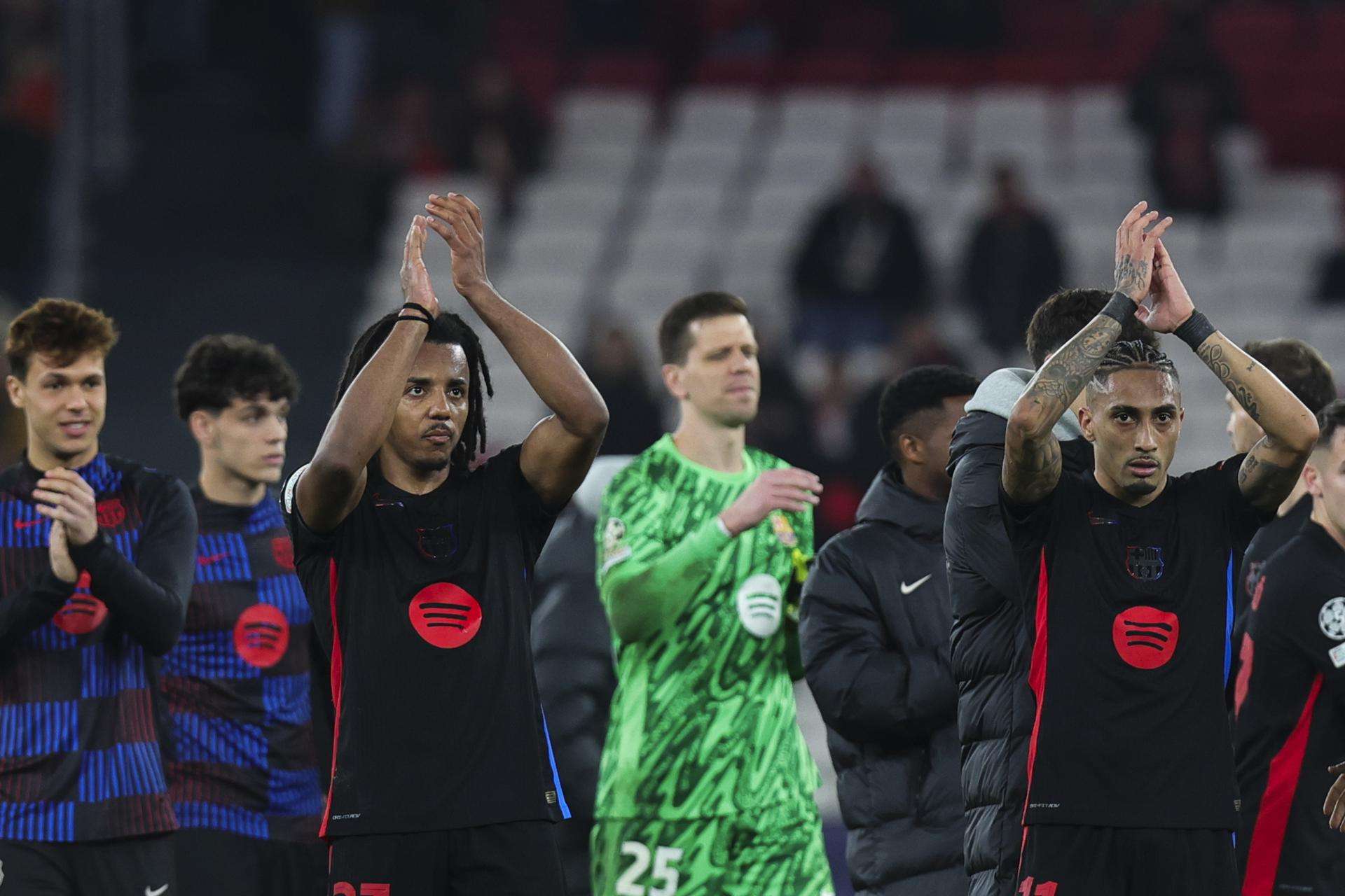 Szczesny ya para más que la media de los porteros de la Champions