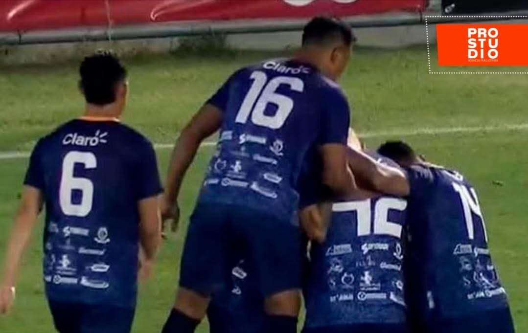Achuapa golea a domicilio al campeón Xelajú MC
