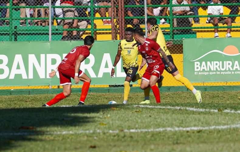 Lucha contra el descenso: Guastatoya le saca otro punto de ventaja a Marquense