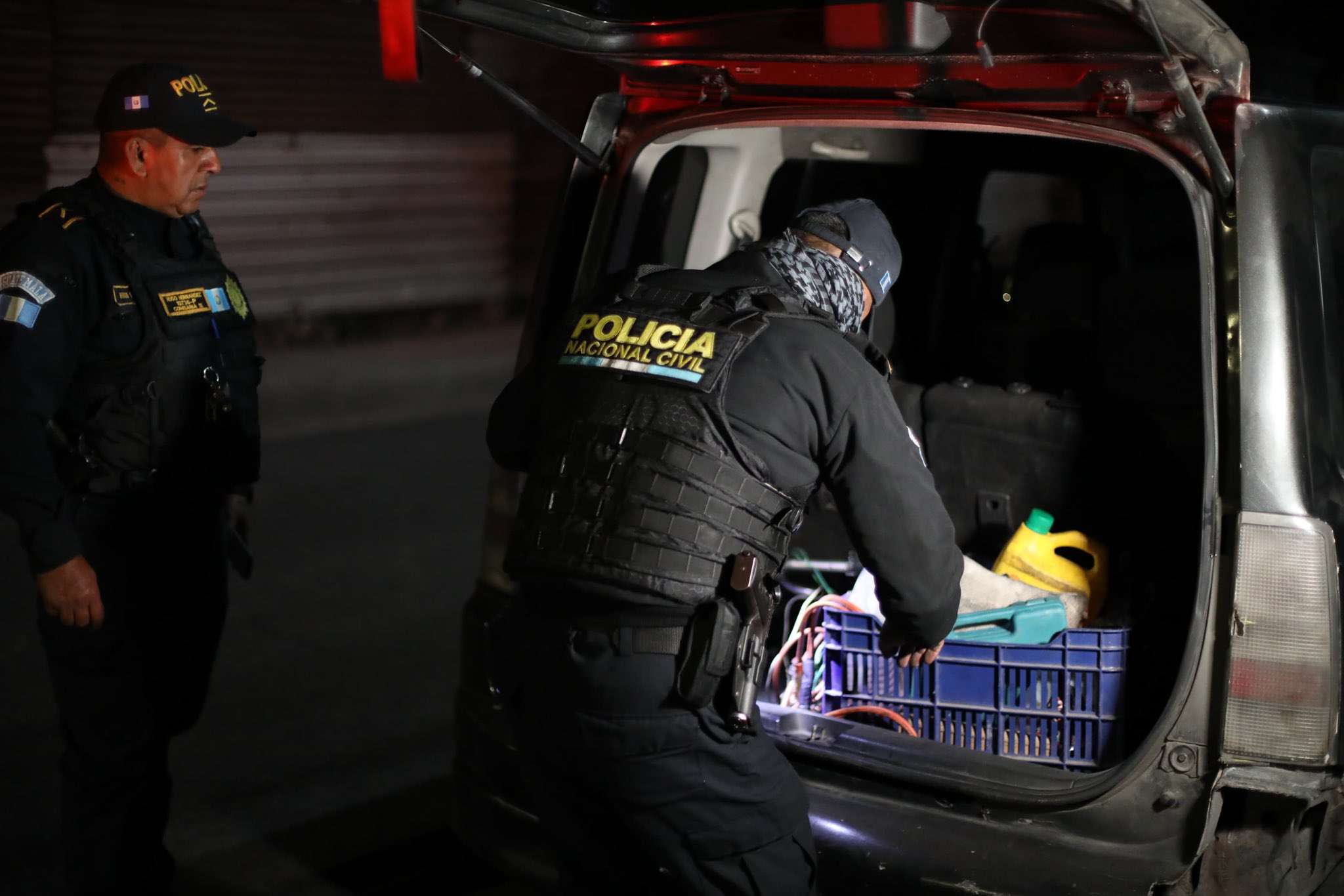 ¿Qué hay detrás de la invasión de taxis piratas en Mixco? PNC ejecuta operativo