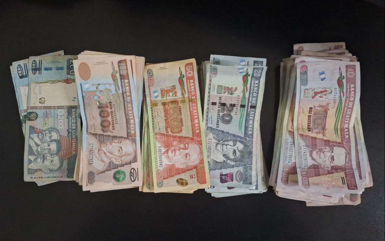 ¿Cuánto ofrecieron? Prestamistas son capturados por intentar sobornar a agentes de la PNC