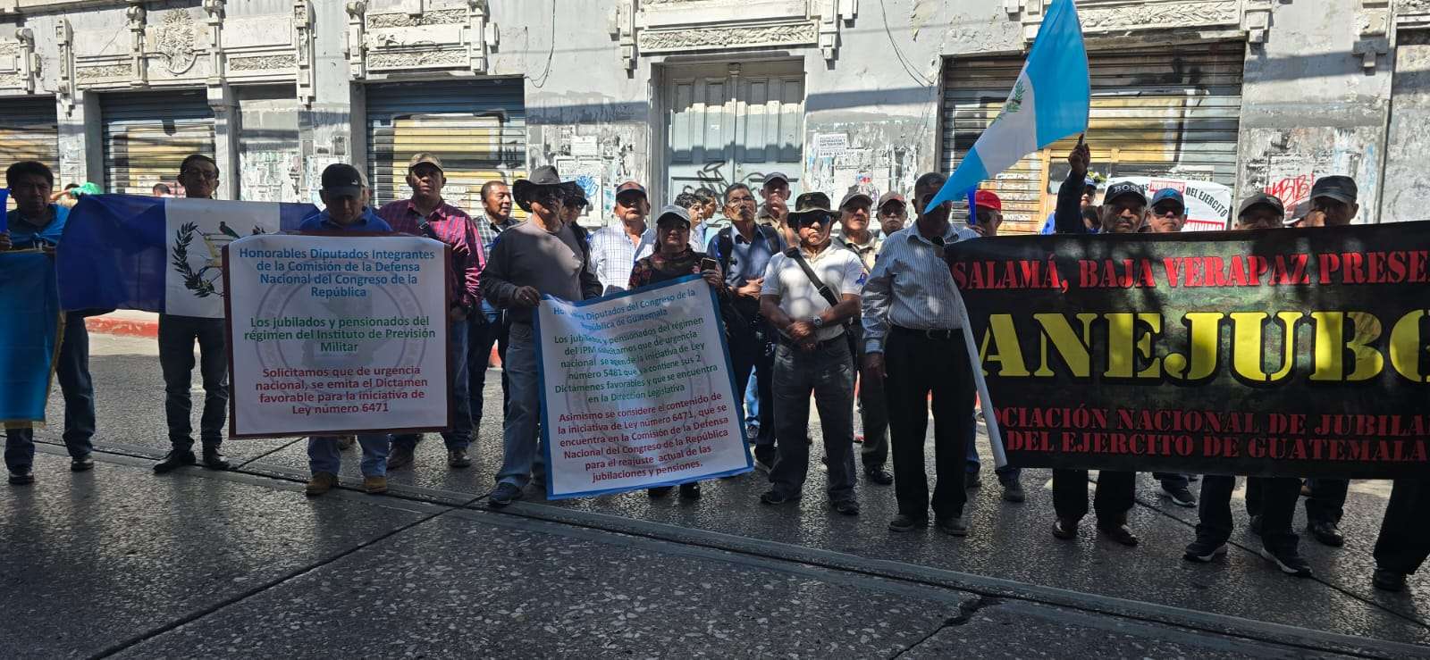 ¿30 años sin aumento? Jubilados del IPM exigen igualdad salarial en sus pensiones