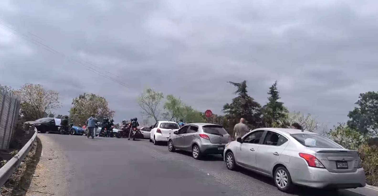 Búcaro, Marianita y El Frutal paralizados: Protesta contra el seguro obligatorio bloquea más zonas