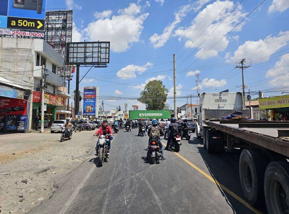 ¿Atrapado en el caos? Rutas hacia San Miguel Petapa y Villa Canales bloqueadas por manifestantes