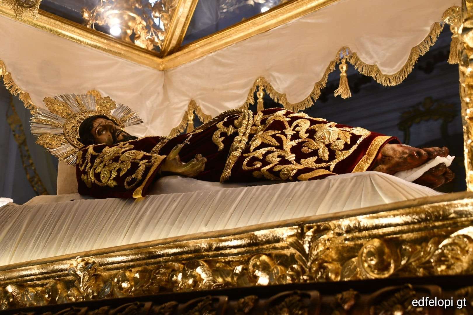 ¡Cupo completo!: 9,500 devotos llevarán en hombros al Señor Sepultado de la Escuela de Cristo