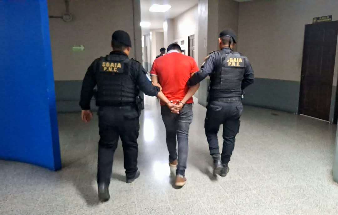 Narco en el bus: lo detienen con marihuana y crack en pleno viaje