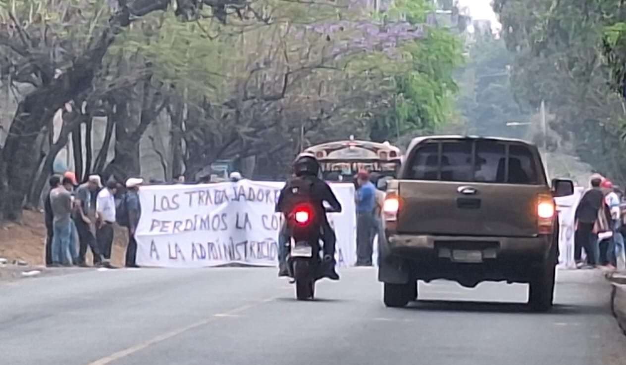 ¿Tienes que pasar por Villa Nueva? Así está afectando el bloqueo de los trabajadores de la ENCA