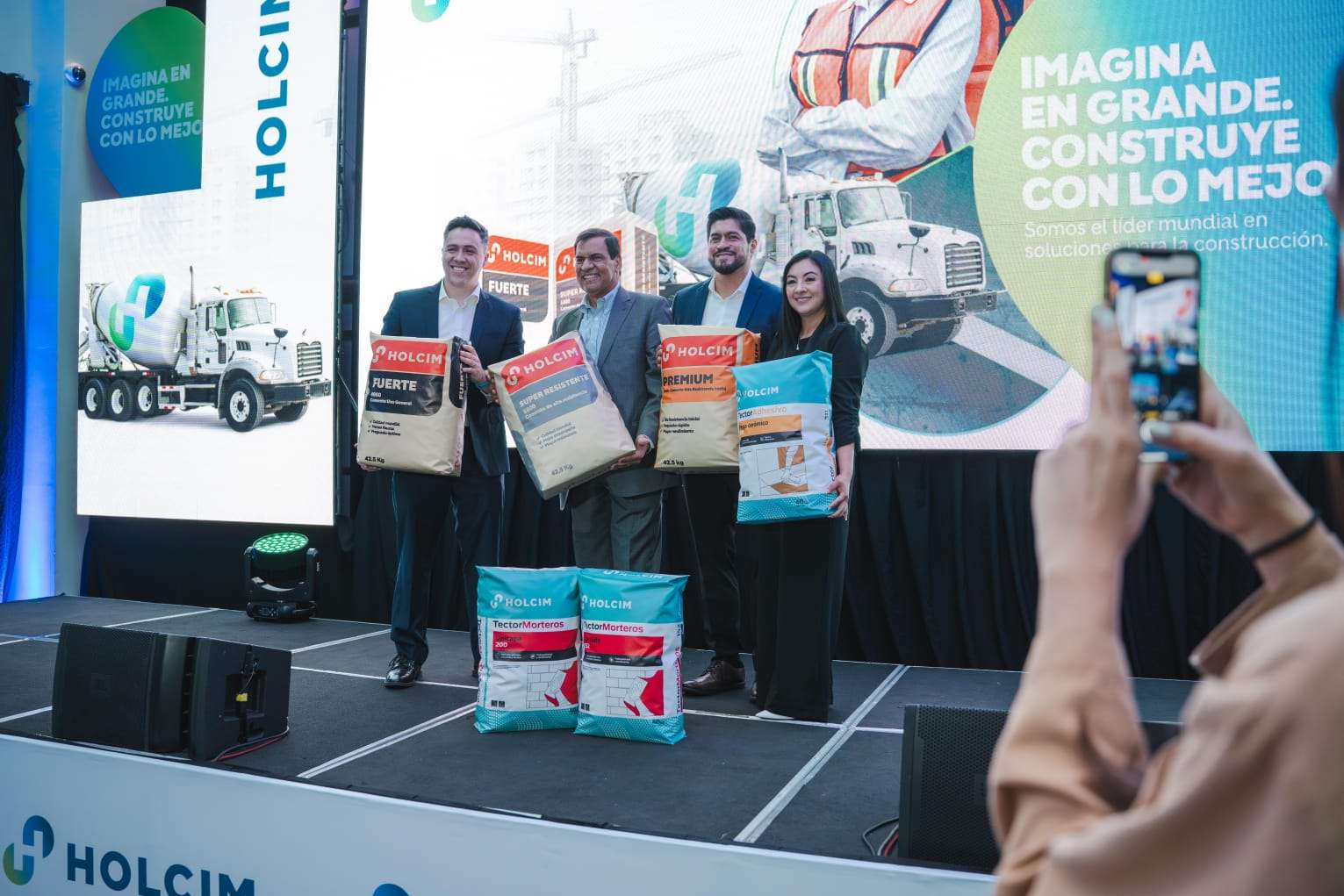 Holcim lanza en Guatemala "Imagina en grande. Construye con lo mejor"