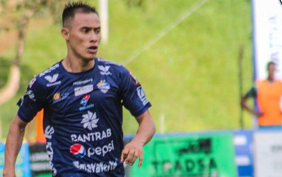 Cobán Imperial confirma lesión de Ángel Cabrera en duelo ante Antigua