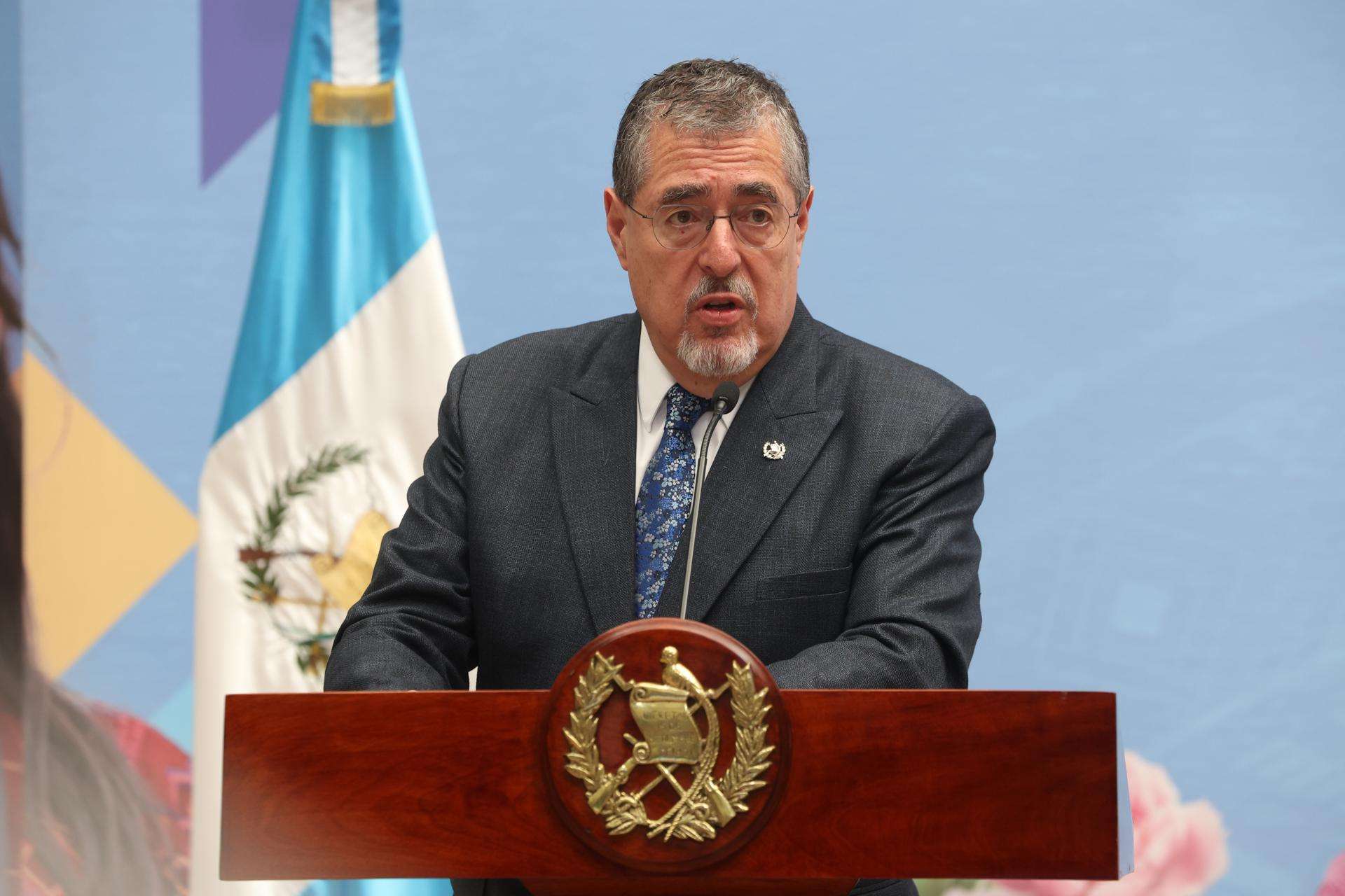 El presidente Arévalo viaja a Taiwán y Japón en busca de inversiones para Guatemala