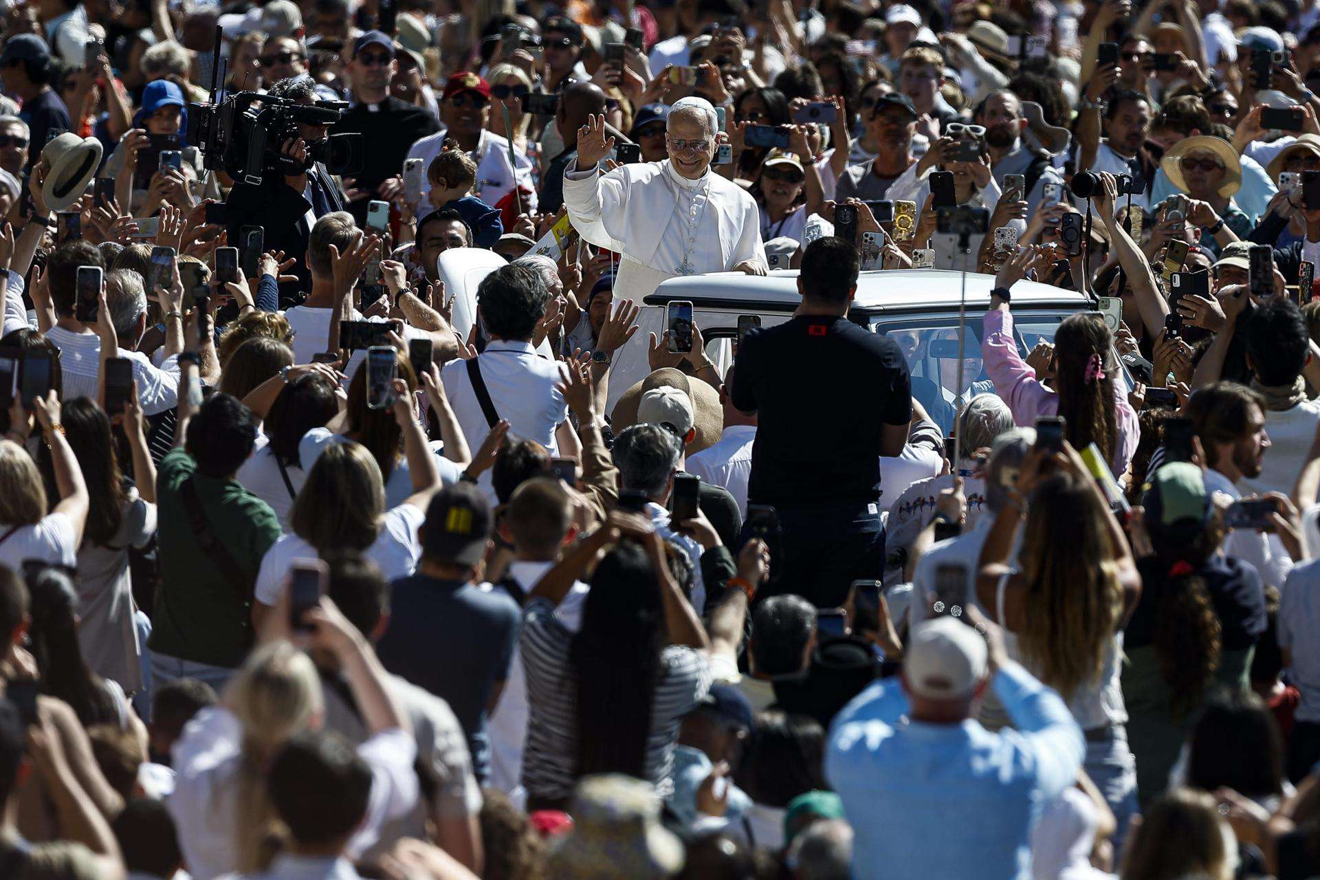 León XIV visita la villa pontificia de Castel Gandolfo