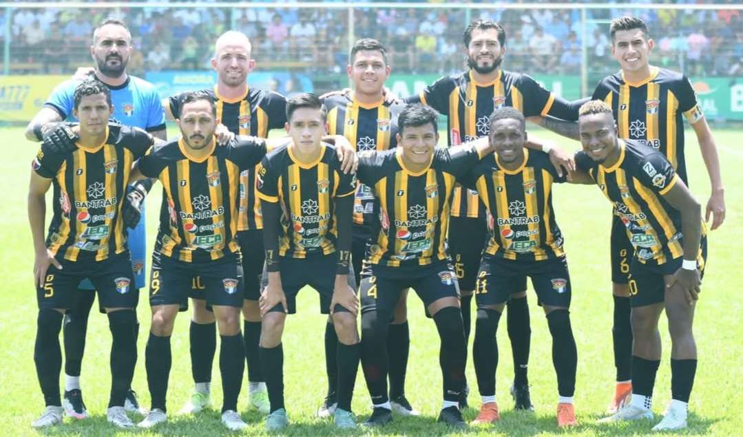 EN DIRECTO | Aurora y Universidad se enfrentan en la semifinal de ida