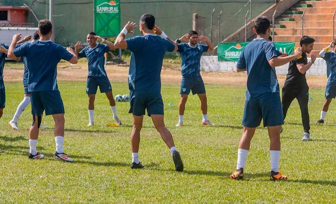 ‘El Cucurucho’ Morales y otros jugadores renovados en Comunicaciones