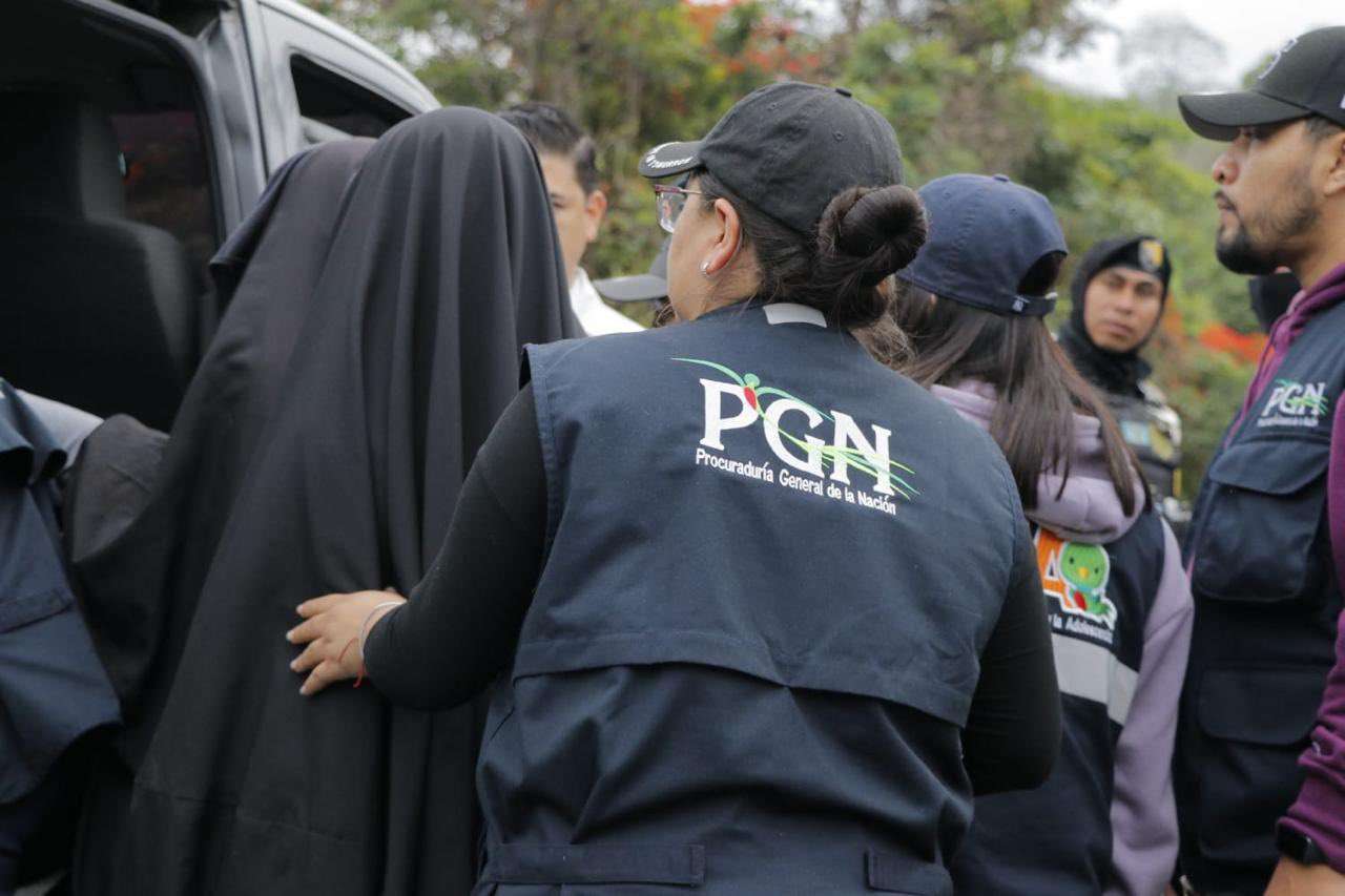 Localizan a menores con alerta Alba-Keneth en cateo a secta Lev Tahor