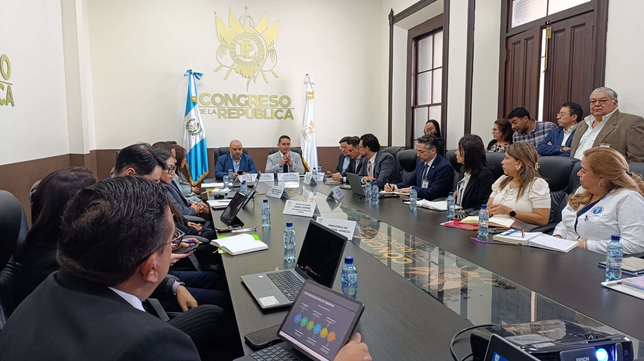 Comisión de Economía selecciona lista de candidatos para Superintendencia de Competencia