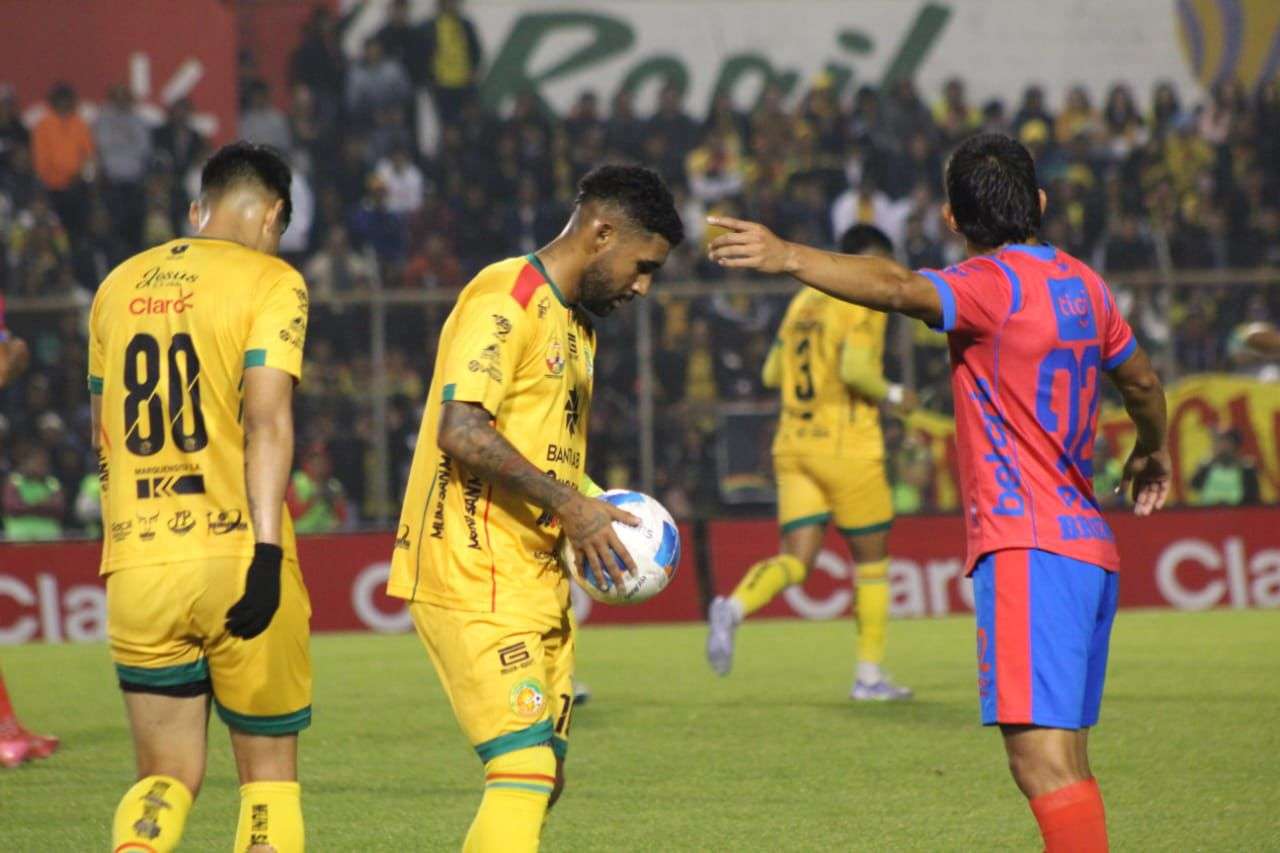 Hernán Medford: «Estamos parejos, aquí nadie va ganando»