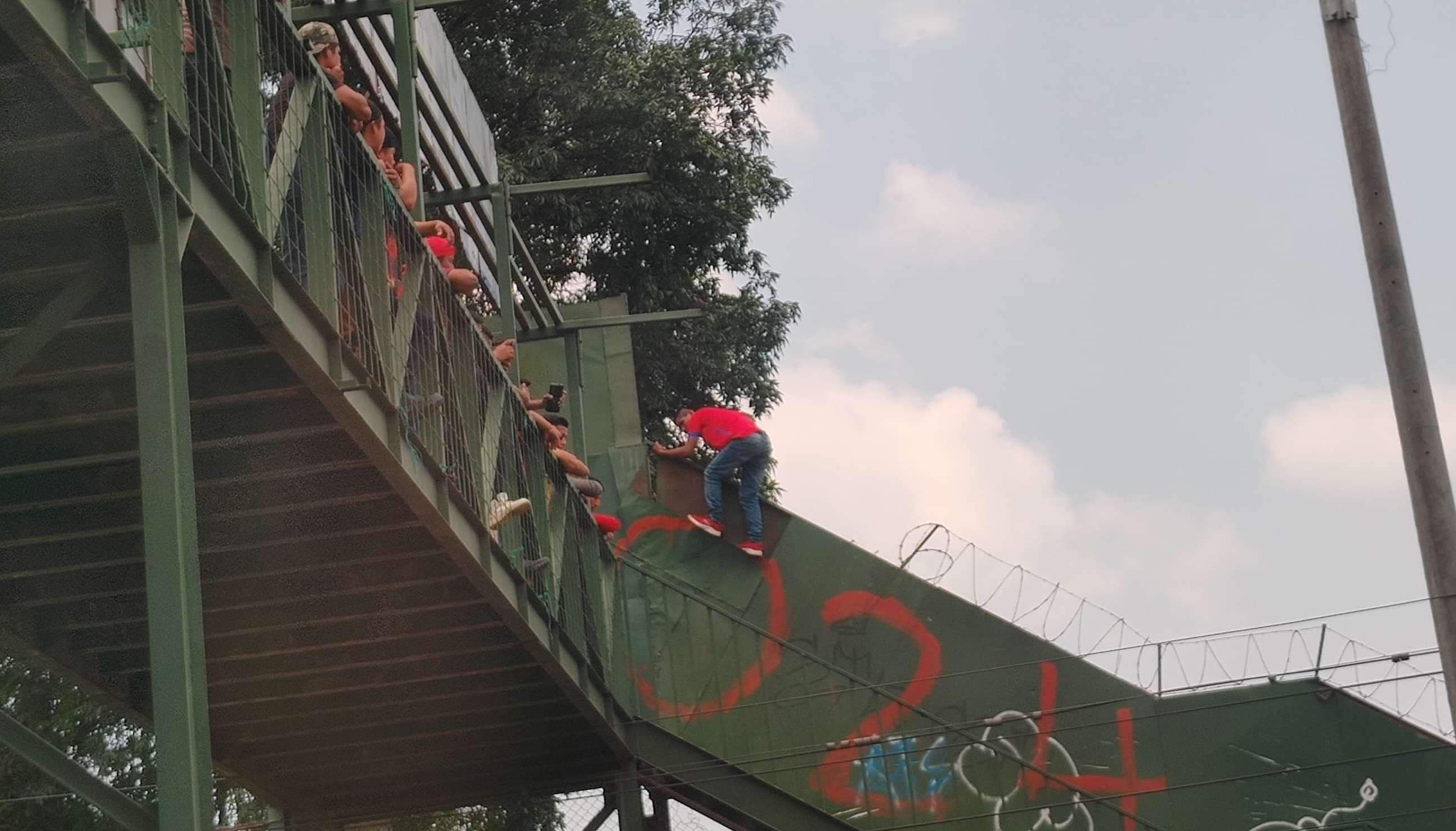 EN IMÁGENES | No quieren perderse la final por nada del mundo