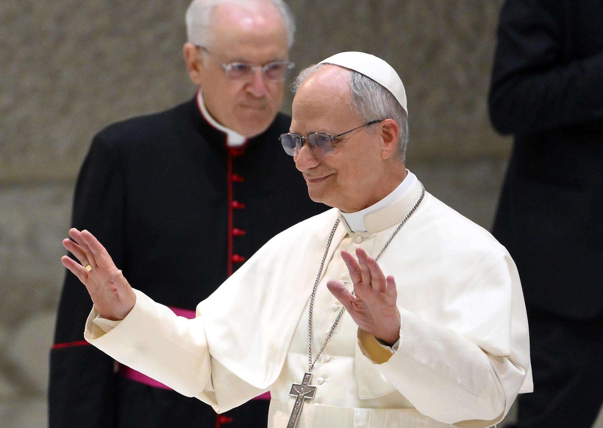 León XIV llama a los líderes del mundo a que se sienten a negociar y callen las armas