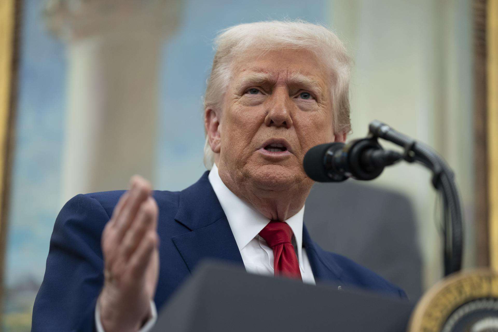 Trump cree que Harvard debería limitar su cuota de estudiantes extranjeros al 15 %