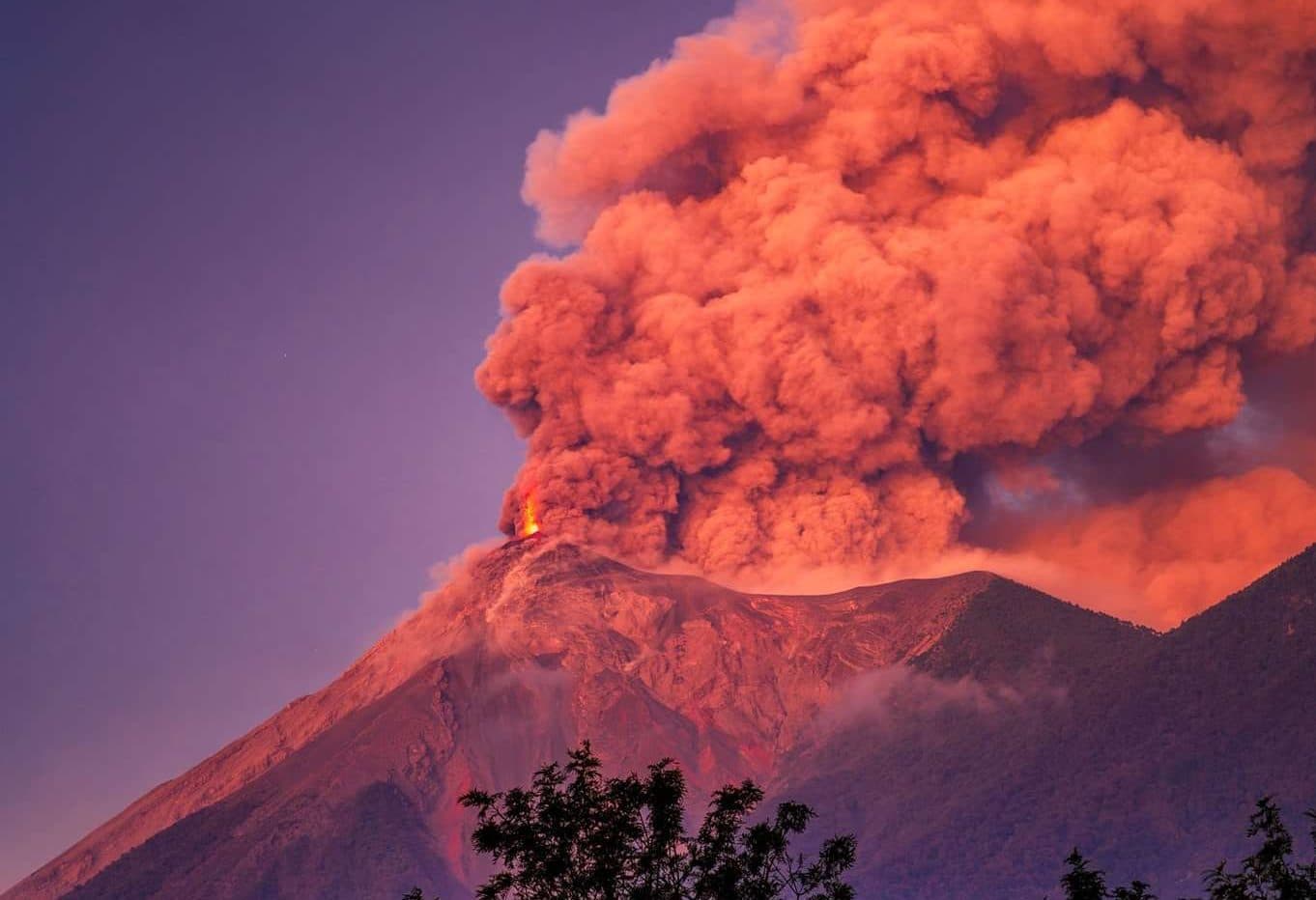 Cinco departamentos podrían sufrir daños agrícolas por ceniza del volcán de Fuego