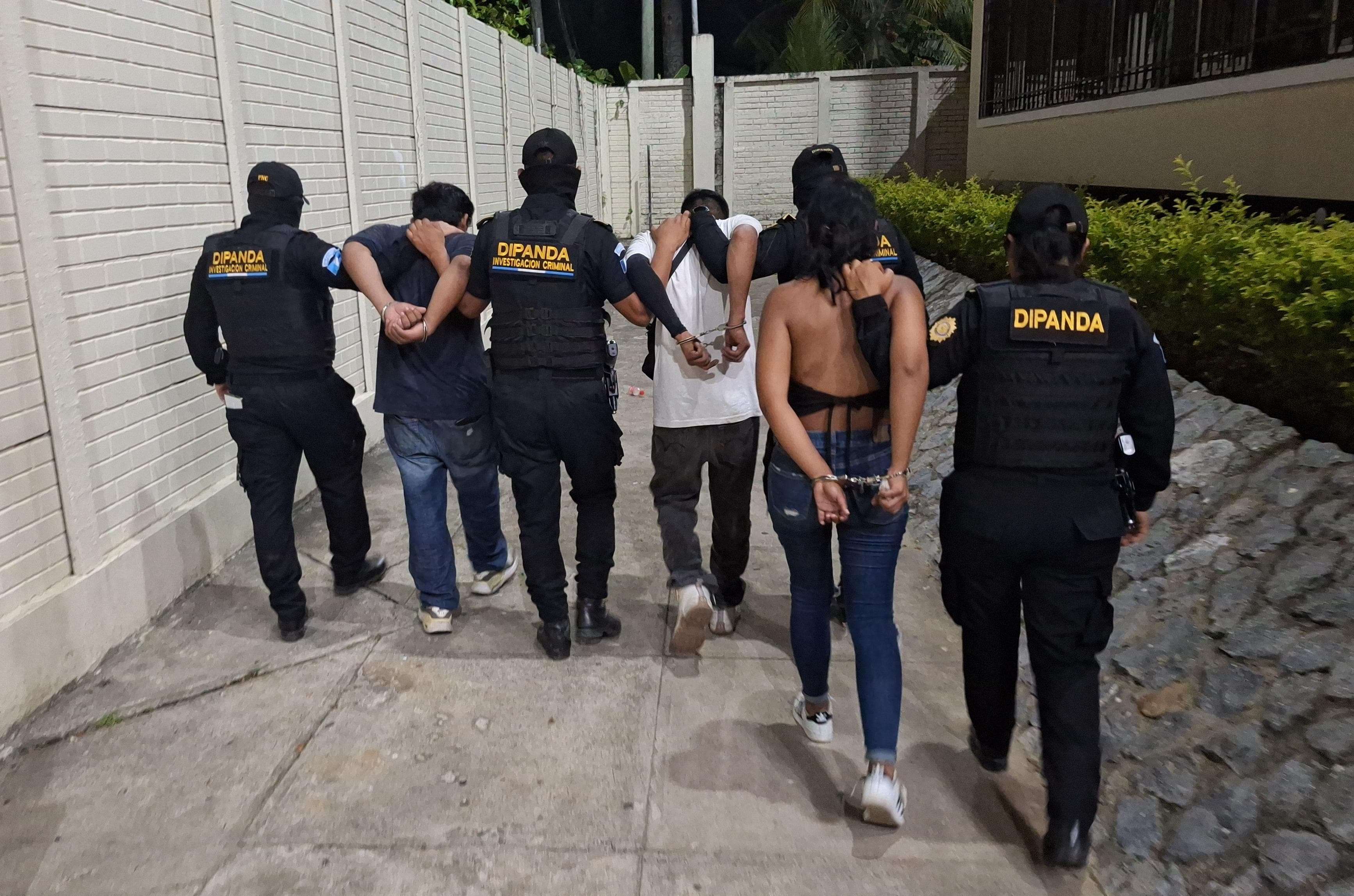 ¿Un trato en camino? Así terminó su intento de entregar armas en la frontera