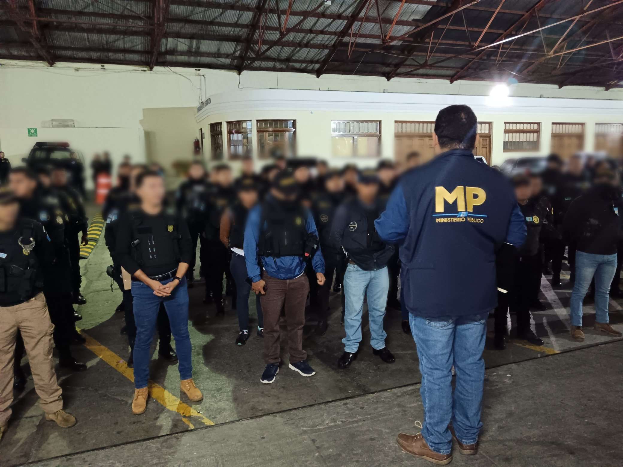 Fiscalía rastrea a sicarios de la clica Vatos Locos en 14 allanamientos