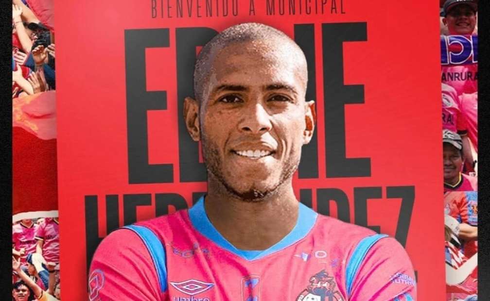 Cuál ha sido la carrera futbolística de Eddie Hernández, el nuevo delantero rojo
