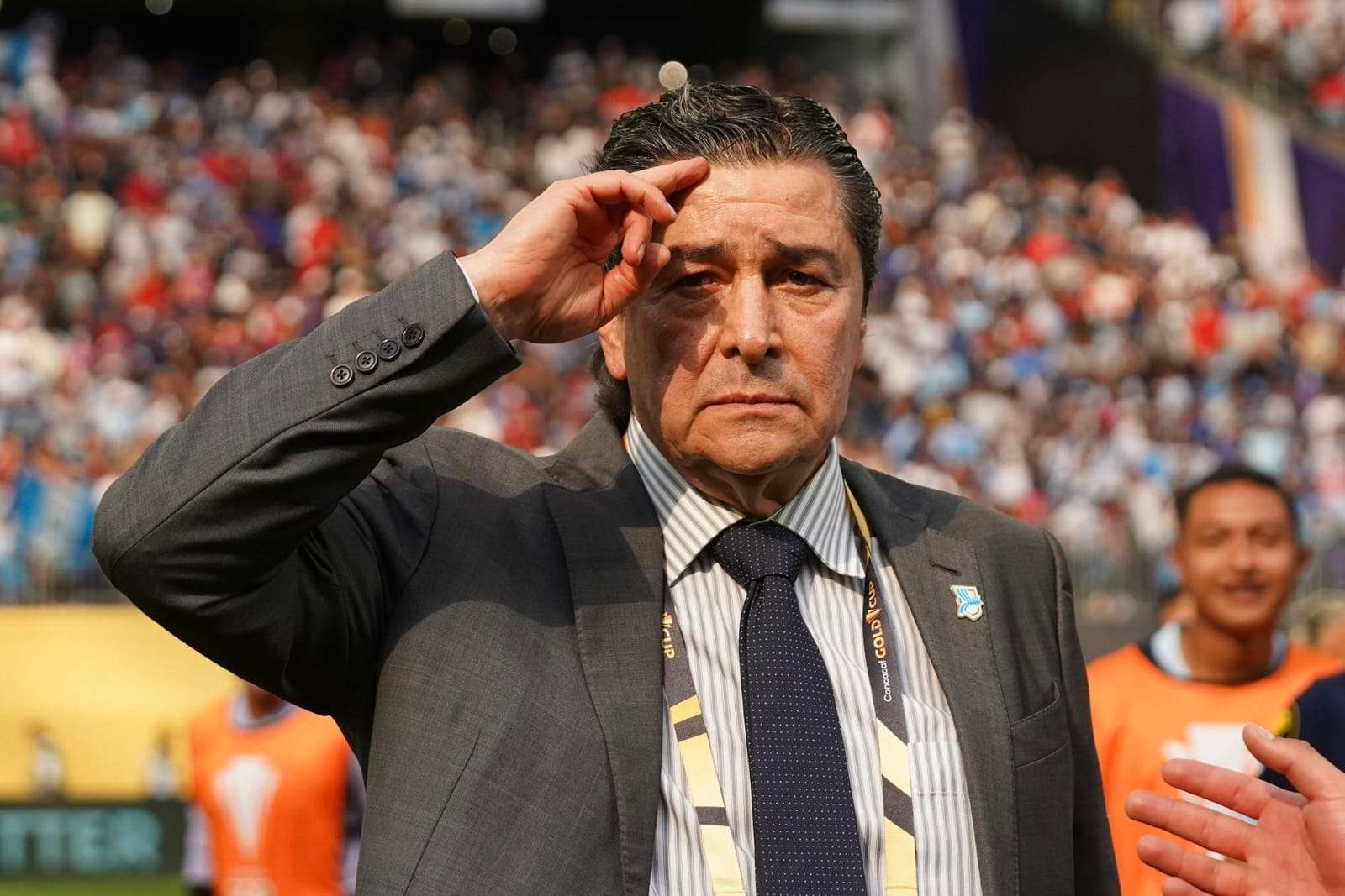 “¡Rompió en llanto!” La emoción de Luis Fernando Tena conmueve hasta a medios mexicanos